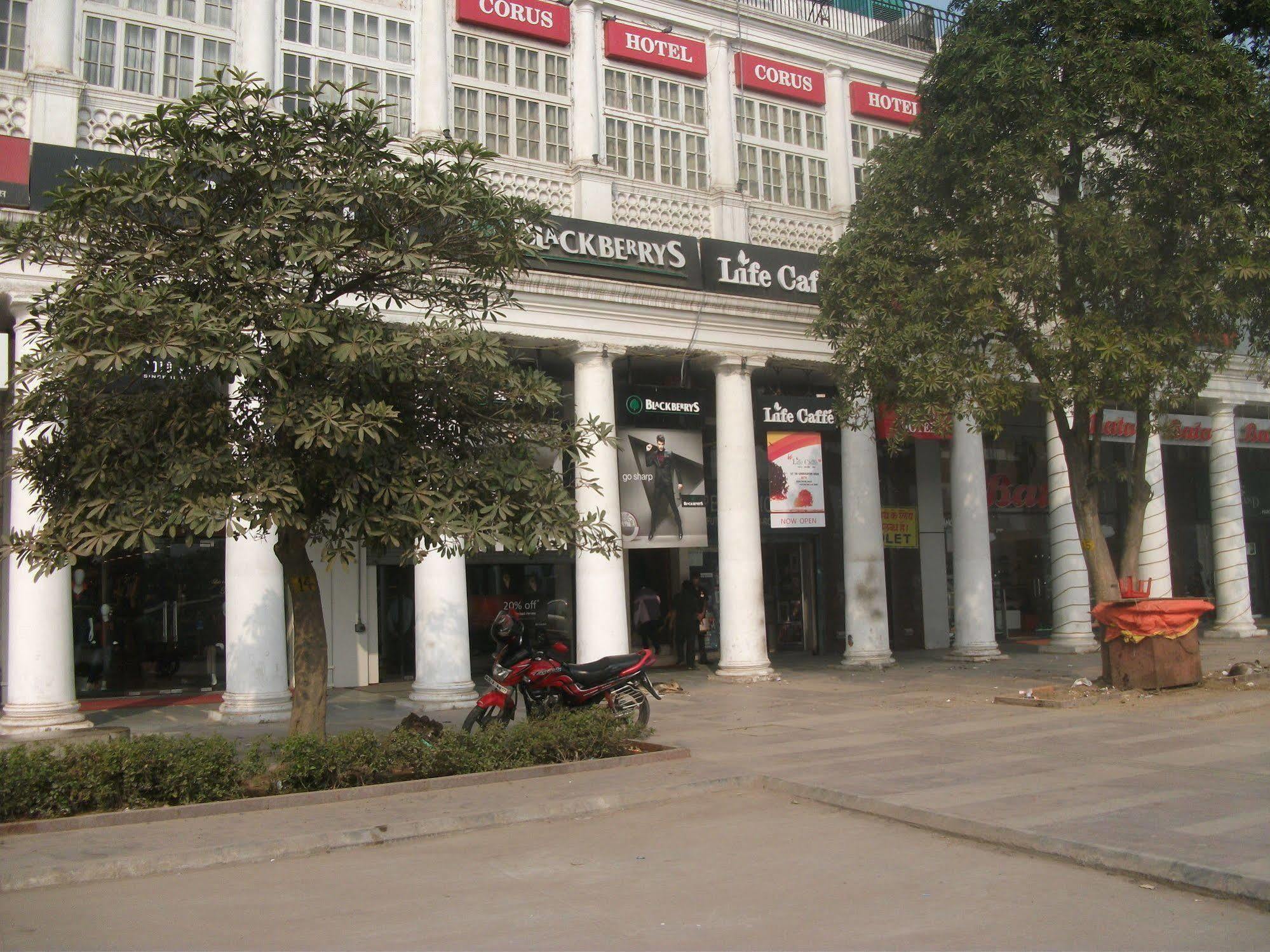 The Corus Hotel Nueva Delhi Exterior foto